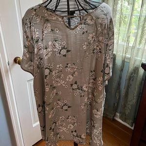 Floral torrid blouse top